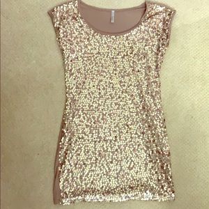 Golden short dress, very comfortable!